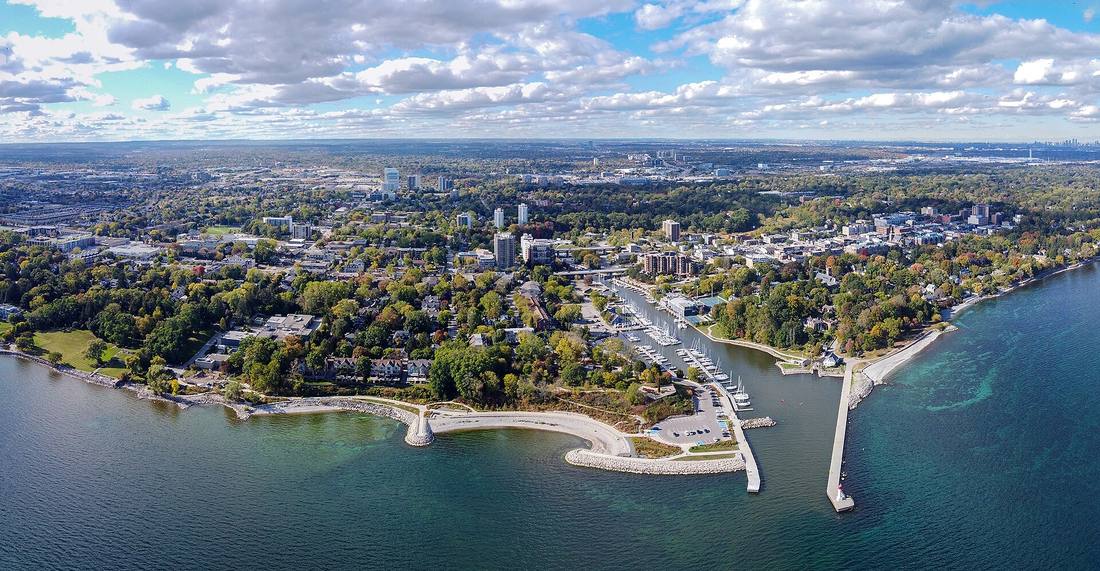Aerial view of Oakville’s harbour, downtown and the Lake Ontario shoreline