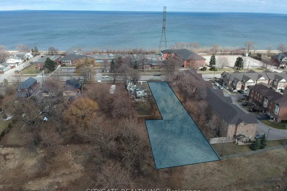 480 Beach Blvd, Hamilton — listing photo